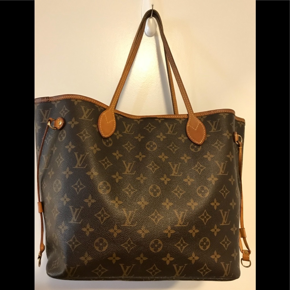 Authentic Louis Vuitton Neverfull Monogram